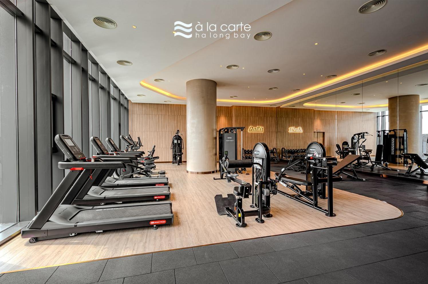A La Carte Ha Long Apartment By The Beach Bagian luar foto