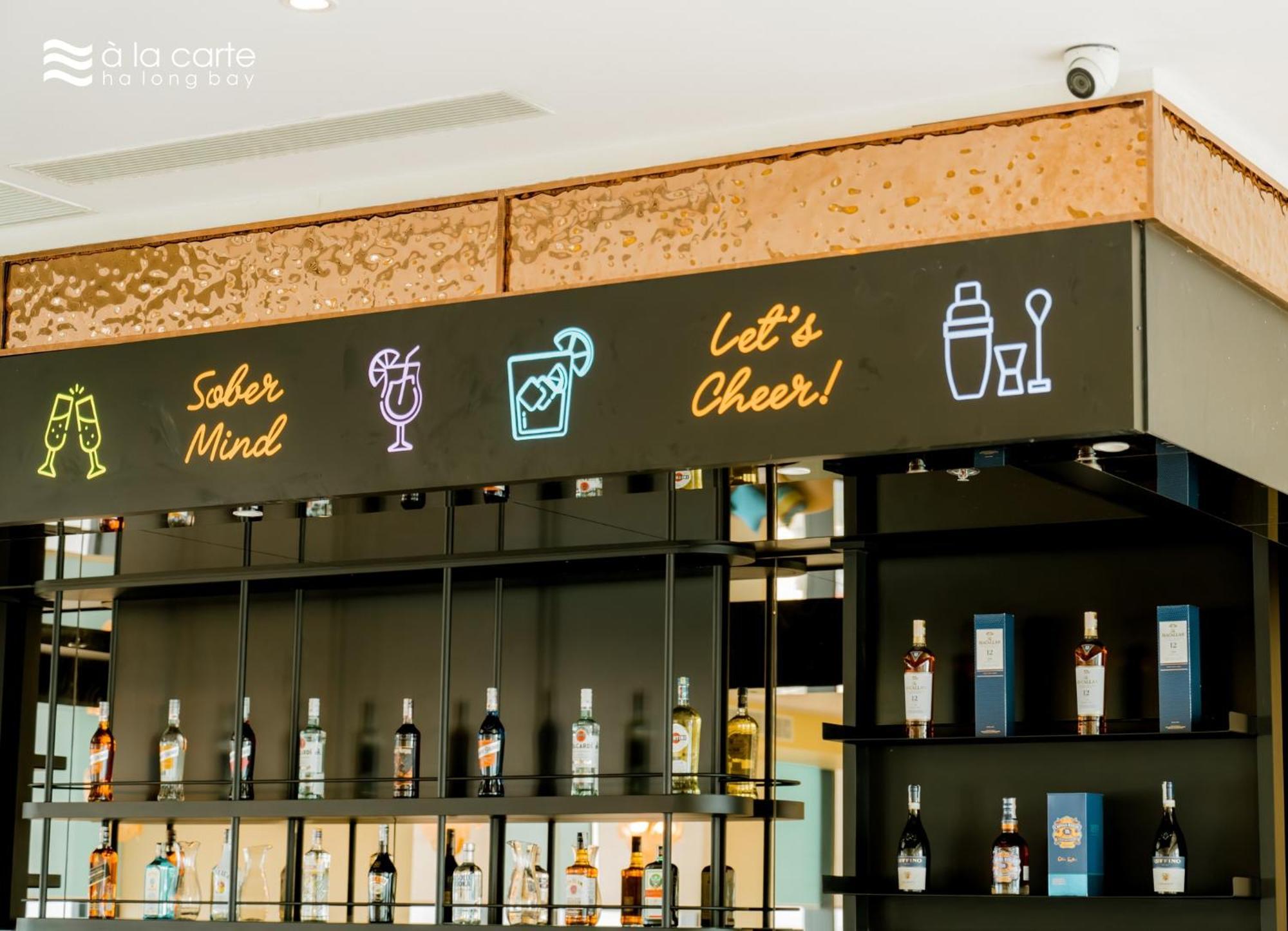 A La Carte Ha Long Apartment By The Beach Bagian luar foto