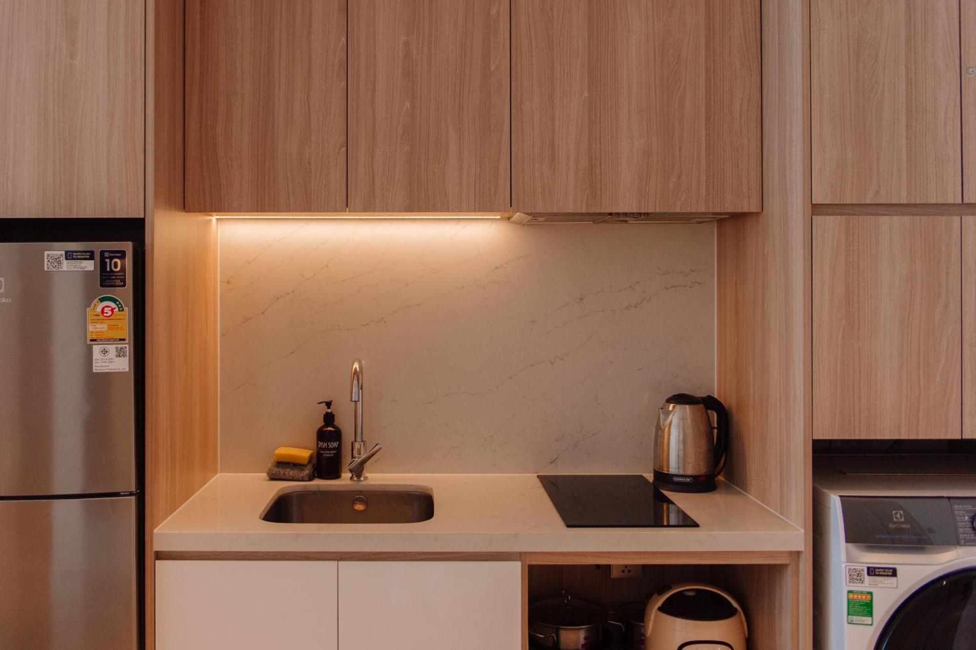 A La Carte Ha Long Apartment By The Beach Bagian luar foto