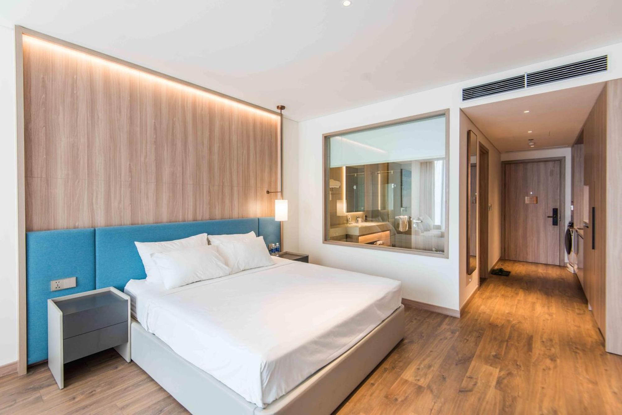 A La Carte Ha Long Apartment By The Beach Bagian luar foto