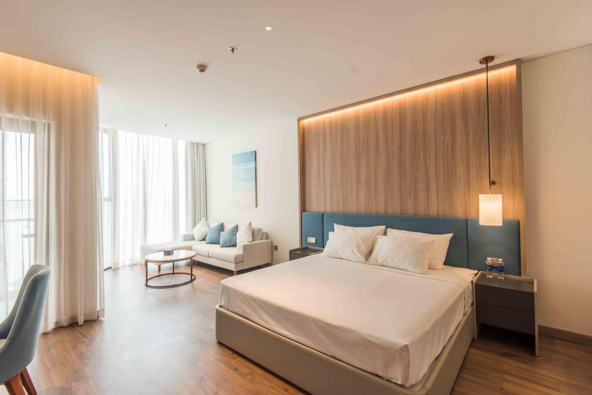 A La Carte Ha Long Apartment By The Beach Bagian luar foto