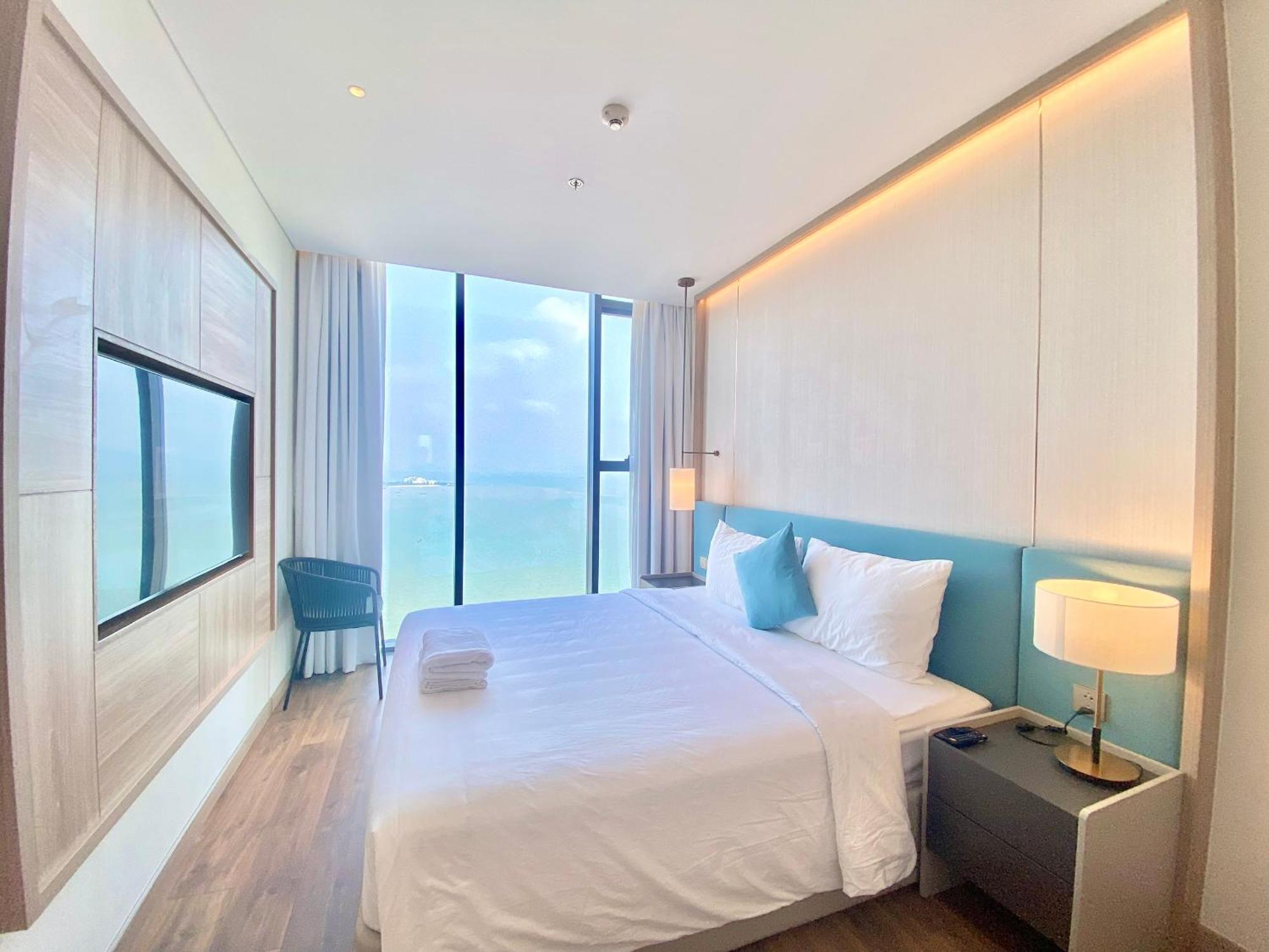 A La Carte Ha Long Apartment By The Beach Bagian luar foto